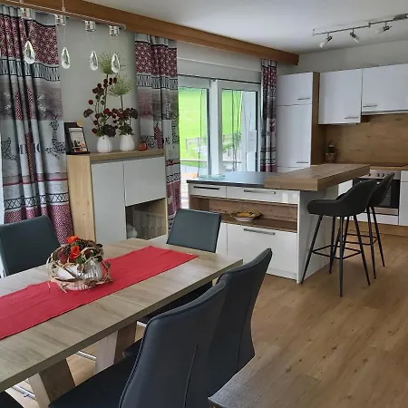 Апартаменты Ferienwohnung Zillertal Bacher *