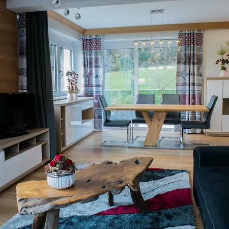 Ferienwohnung Zillertal Bacher *